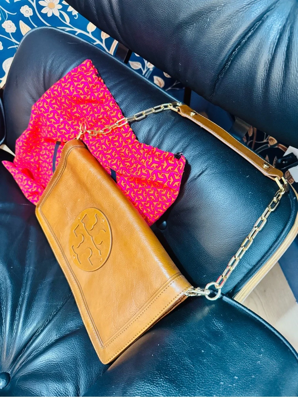 Tory Burch Amanda Leather Shoulder Bag Clutch | Luggage Brown + Gold | Dust Bag